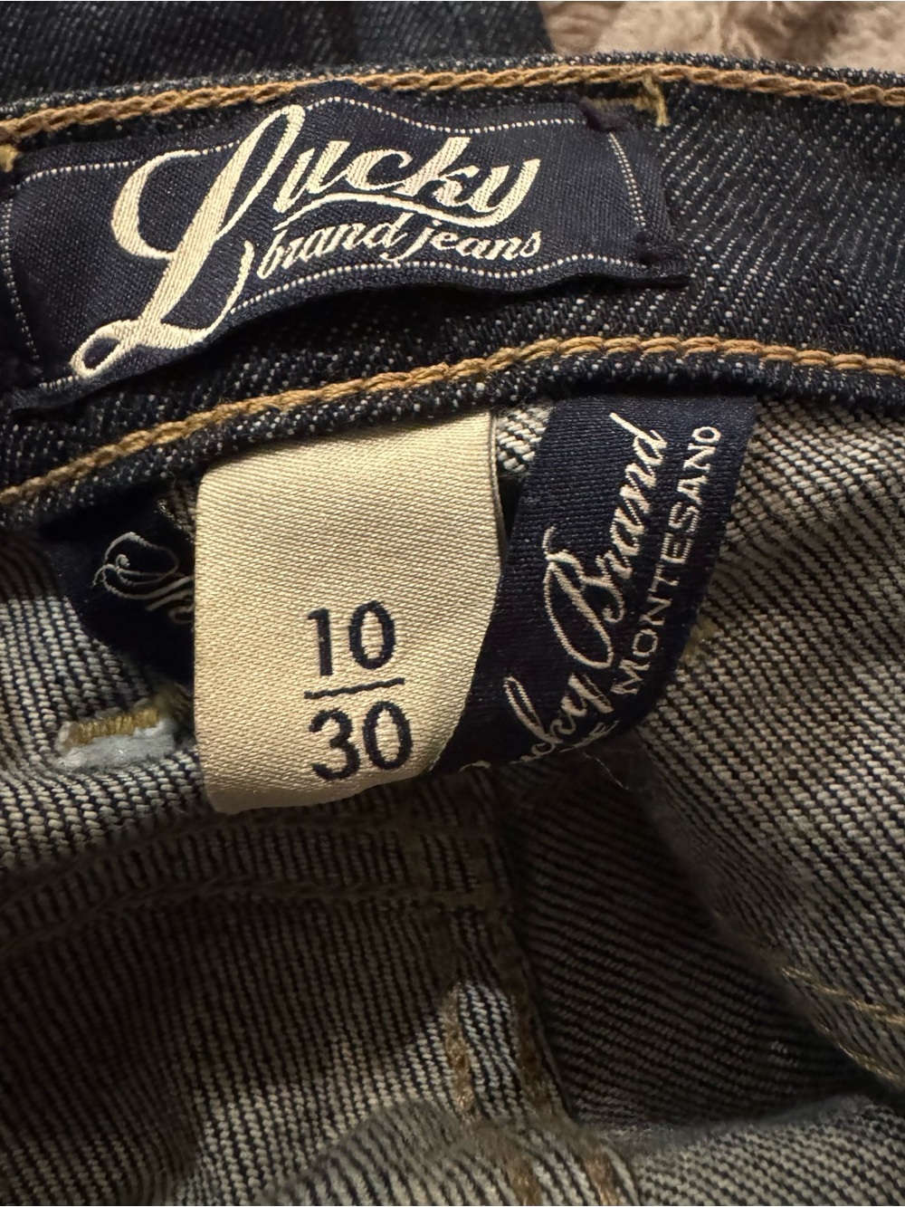 Lucky Brand Women’s Easy Rider Relaxed Fit Jeans - Picture 3 of 3